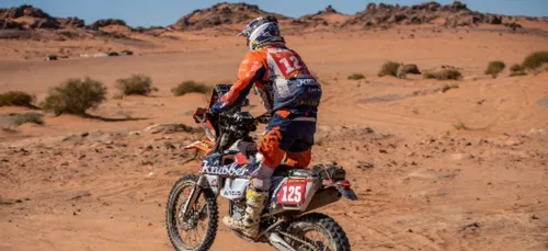 Frédéric Barlerin fait son petit bonhomme de chemin sur le Dakar