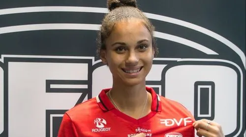 Genessee Daughetee s’engage avec le DFCO féminin