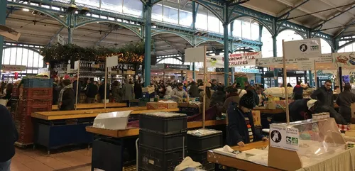 Le marché des Halles reste ouvert