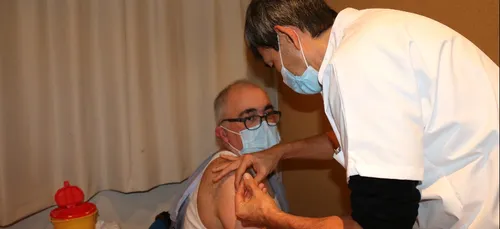 14 000 doses du vaccin de Moderna seront livrées cette semaine en...