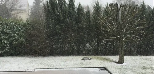 Il a neigé sur Dijon, les chaussées un peu glissantes ce mardi matin