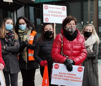 Environ 70 sages-femmes ont manifesté ce mardi à Dijon