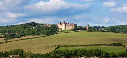 Châteauneuf-en-Auxois, futur village préféré des Français ?