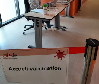 Vaccination : des précisions après une injection avec AstraZeneca