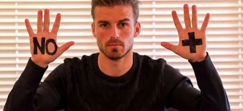 Cristian Santos est un footballeur engagé