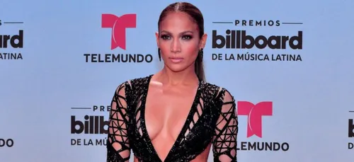  Jennifer lopez très très sexy aux Latin Music Awards !