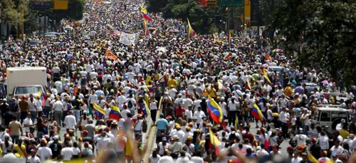 Au Venezuela, les manifestants utilisent du caca !