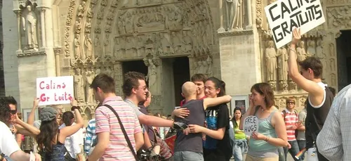 Journée internationale des câlins: un dimanche plein de tendresse...