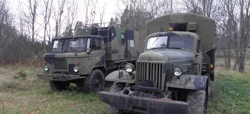 Crue : les militaires viennent en aide aux habitants de...