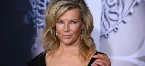 Kim Basinger : sa fille Ireland Baldwin pose nue pour le PETA (Photo)