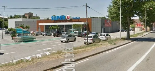 Prise d’otage à Trèbes, près de Carcassonne : l'agresseur se...