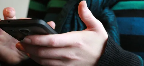 En garde à vue, vous pouvez garder le silence, pas votre téléphone !