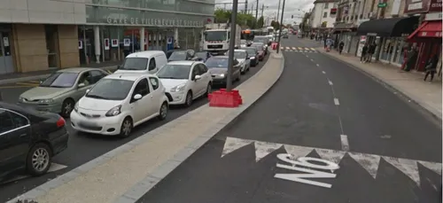 Une passerelle piétonne s’effondre : la N6 est coupée