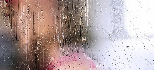 Il poste une photo de sa femme nue pour vendre sa maison