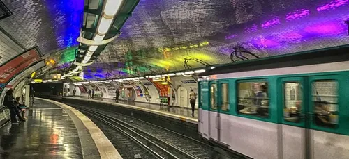 Ils organisent un "dîner raclette" dans le métro (vidéo)