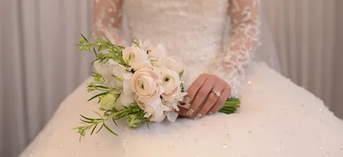 La même robe de mariée que Meghan Markle existe à un prix abordable !