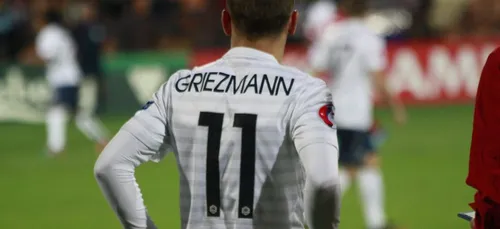 Quand Thierry Henry signait un autographe au jeune Griezmann