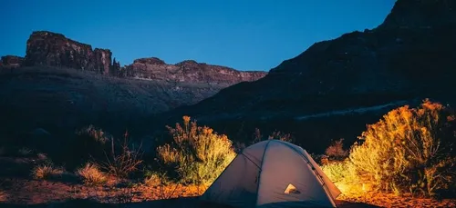 Couple : les meilleures positions pour faire l’amour dans une tente