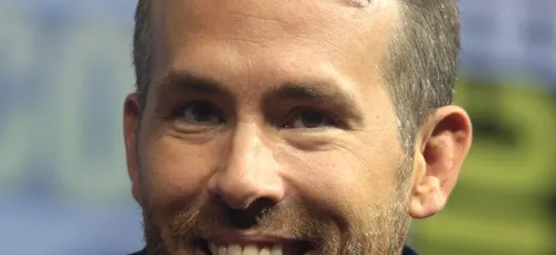 Ryan Reynolds se moque du tournage de "6 Underground" dans une...