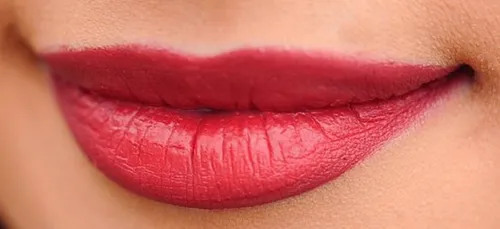 Découvrez les rouges à lèvres en forme de pénis (Photos)