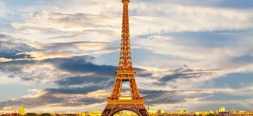 Faites du ski au premier étage de la Tour Eiffel !