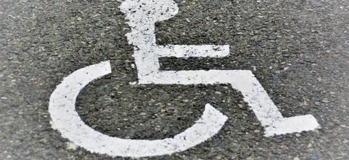 Violences conjugales : une femme désormais handicapée est jugée en...