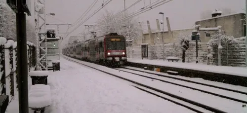 Routes coupées, transports perturbés : l’Ile-de-France est en...