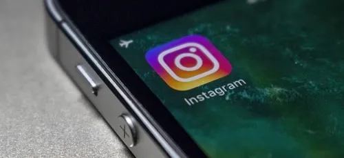 Grossophobie : Instagram censure la photo d’une femme taille 54...