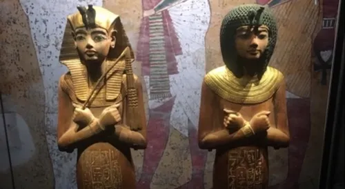 L’exposition événement sur Toutânkhamon ouvre samedi à Paris (photos)