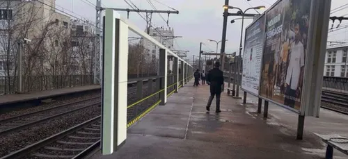 Île-de-France : des rideaux pour sécuriser les quais des Transiliens