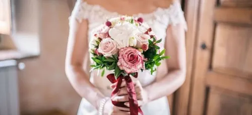 Cette robe de mariée "body" divise les internautes (Photo)