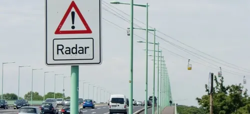 Paris : un radar devient fou lors du passage du Tour de France (vidéo)