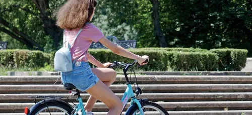 Bobigny : la (courte) piste cyclable solaire a été inaugurée