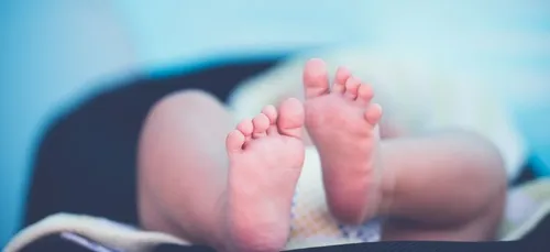 Il dépense l’argent destiné à son fils malade dans la drogue et la...