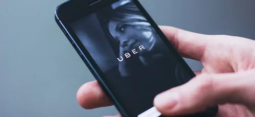 Uber : vos conversations bientôt enregistrées pendant les trajets ?