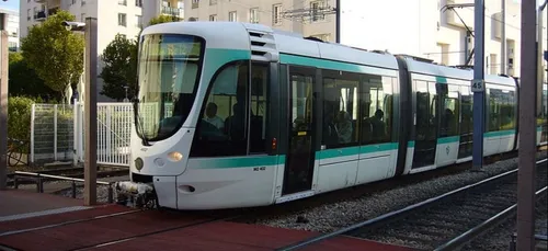 Tram T2 : un conducteur pris à partie par des collègues grévistes...