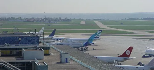 Orly : un adolescent jugé pour une tentative de vol d’avion !