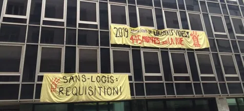 Paris : des familles investissent un commissariat abandonné pour...