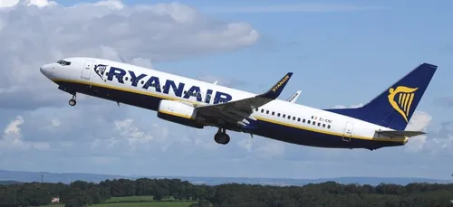 Ryanair : un avion enfumé quelques instants après le décollage sème...