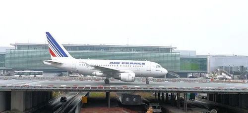 Aéroports de Paris : la reconnaissance faciale testée lors de...