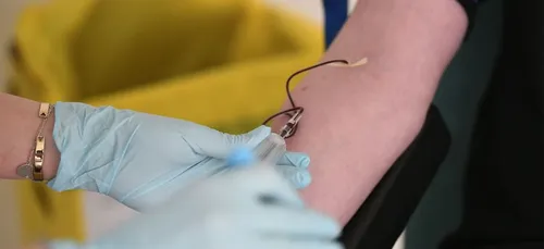 Contaminé ou pas ? Un test sanguin à 25€ est accessible à tous dans...