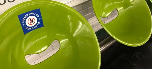 Distanciation : SNCF et RATP misent sur le marquage au sol (photos)