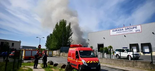 Seine-Saint-Denis : un incendie dans un entrepôt mitoyen d’une...