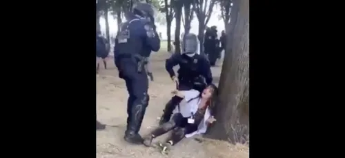 Manifestation : polémique après l'interpellation d'une infirmière...