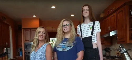 À 17 ans, cette adolescente bat le record des jambes les plus...