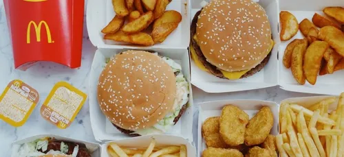 En plein confinement, Burger King invite à « commander chez McDo »