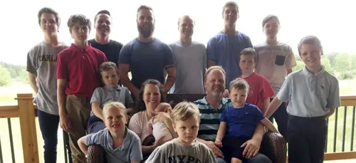 Ils accueillent leur première fille après avoir donné naissance à...