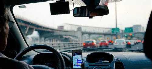 Paris : Uber propose des courses gratuites vers les centres de...