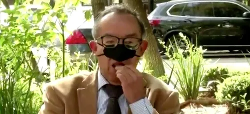 Covid-19 : des chercheurs imaginent des "masques à nez", l'OMS ne...