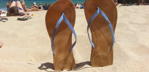 Des championnats du monde de lancer de tongs !